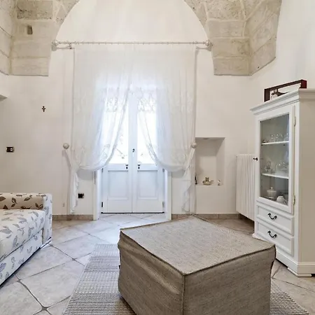 Menhir Villa